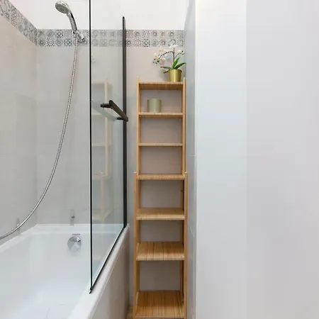 Le Favori De Montesquieu Apartment *